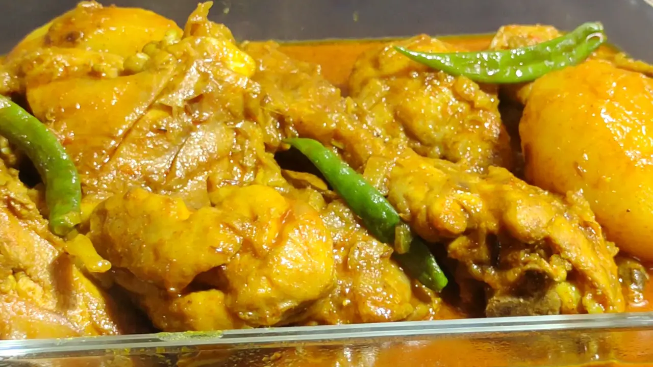 Bengali Chicken Curry with Potatoes