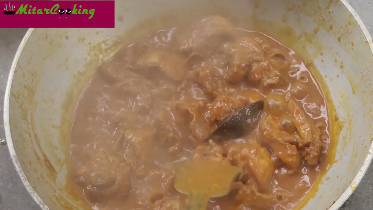 Gravy is thickening