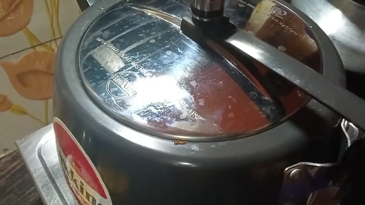 Pressure cooking mutton