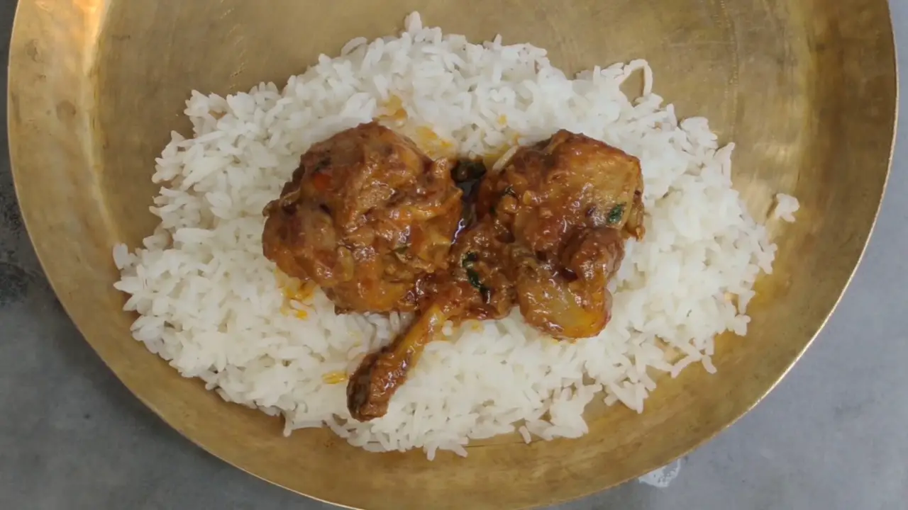 Serving Dahi Chicken