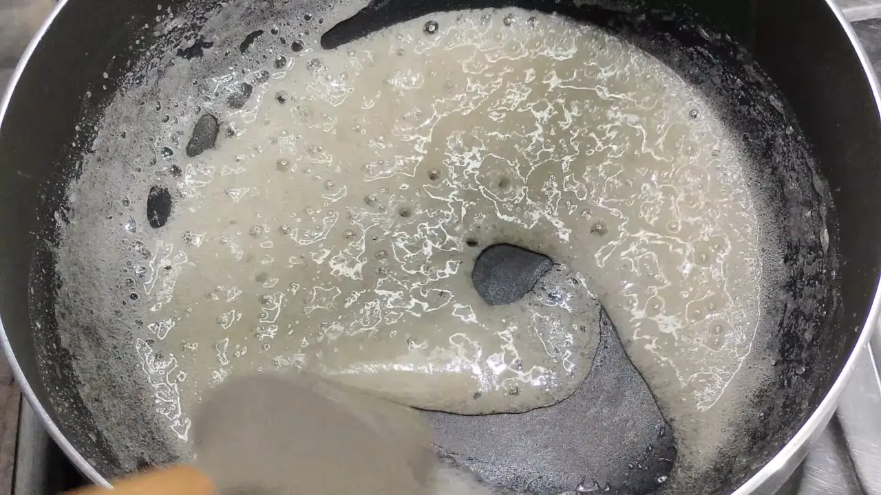 Stirring melted sugar