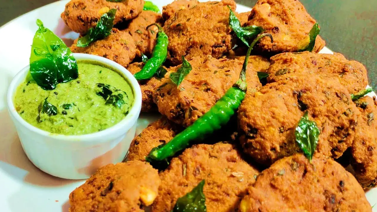 Chana Dal Pakora Featured Image