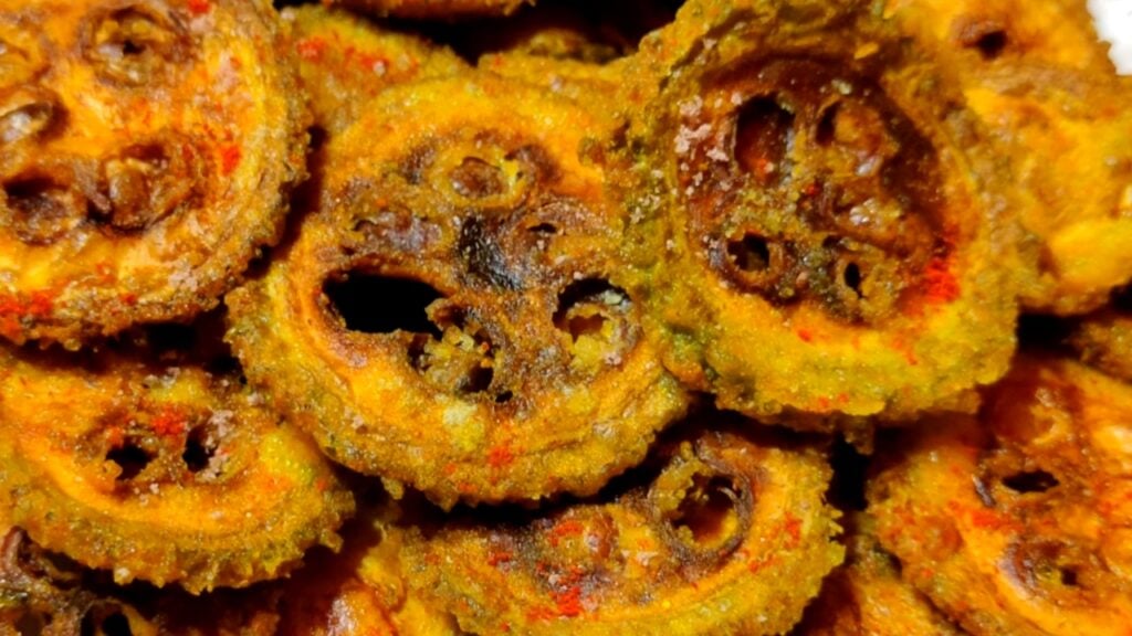 Kakrol Bhaja Featured Image
