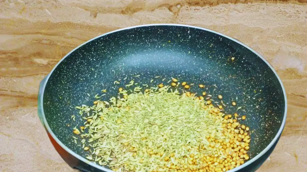 Adding 2 tbsp of fresh fennel seeds