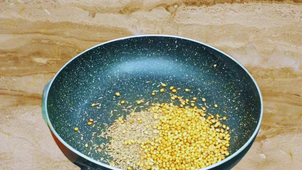 Adding 2 tbsp of whole coriander seeds