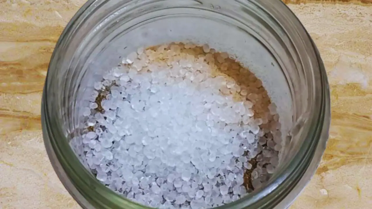 Adding 1.5 tsp or 7 gms of citric acid