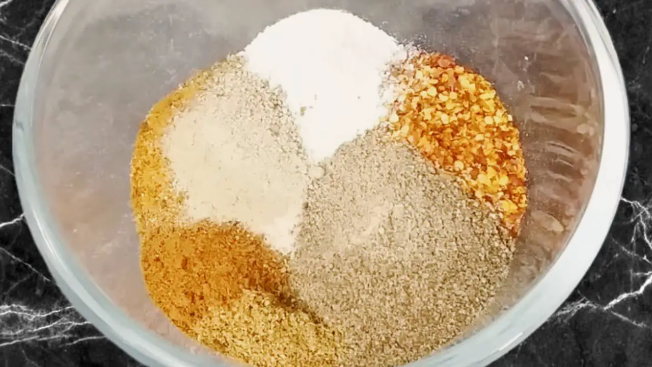 Adding 1 tbsp of white pepper powder