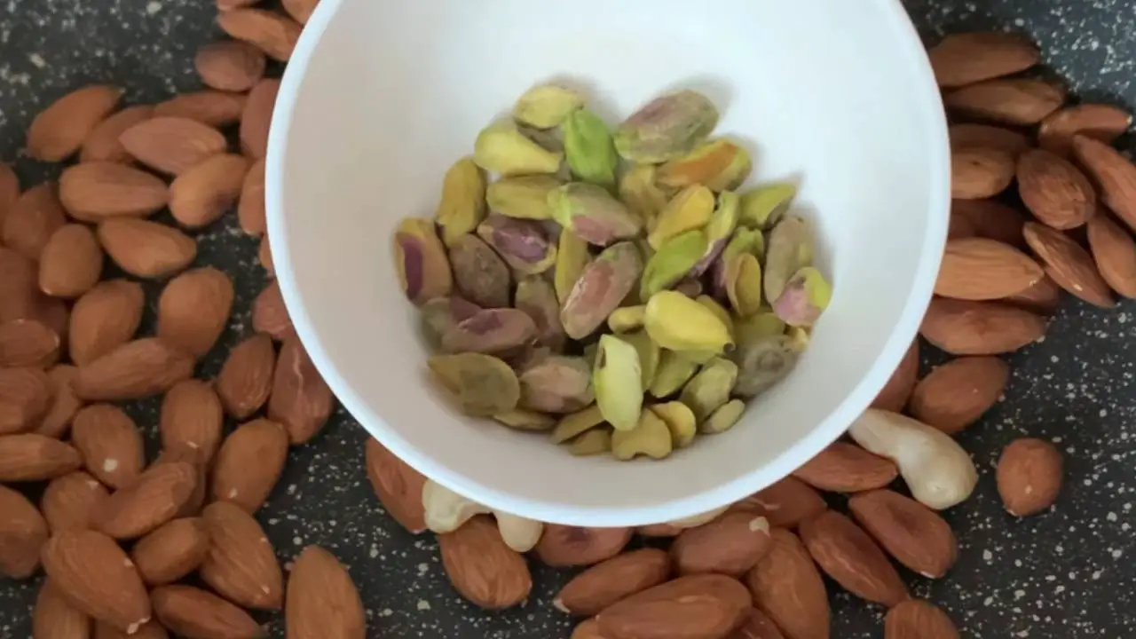 Adding 2 tbsp of pistachio into it