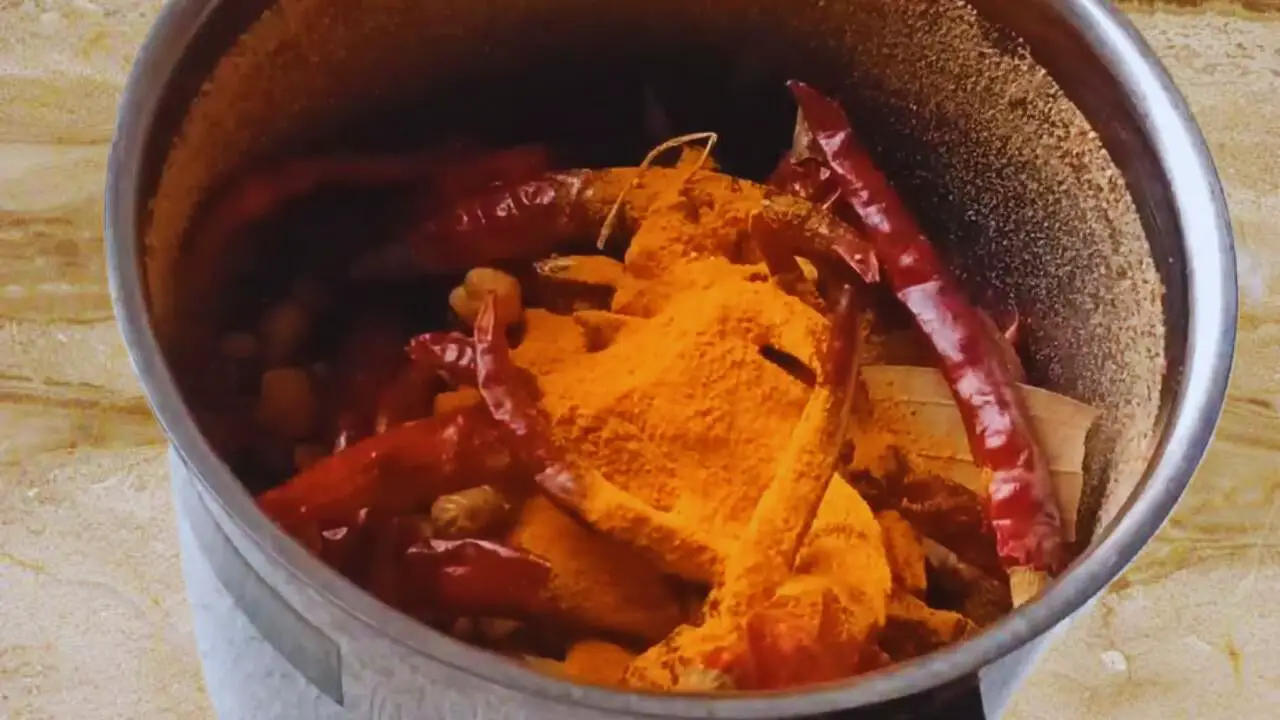 Adding 1 tbsp turmeric powder