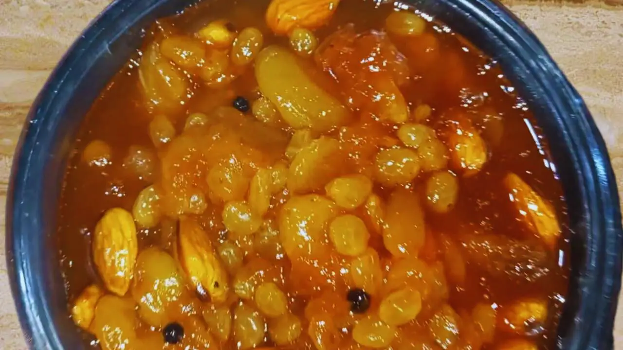 Apricot chutney is ready