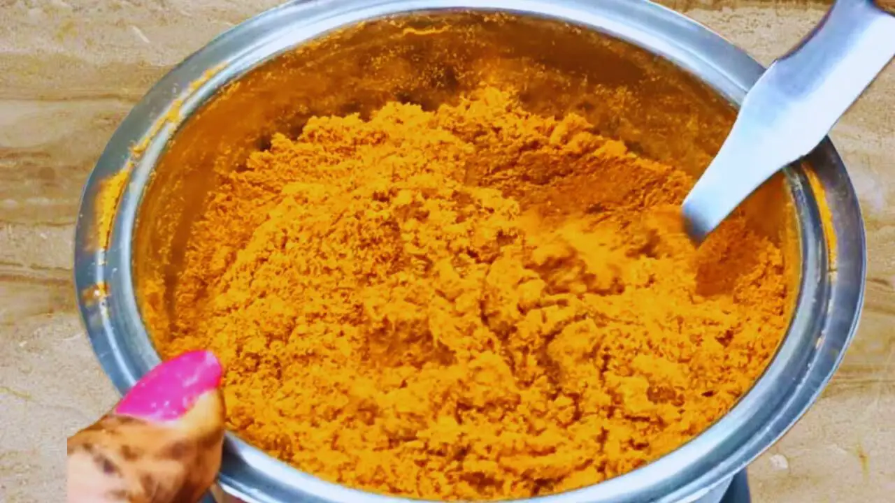 Getting the right color of the poha masala powder