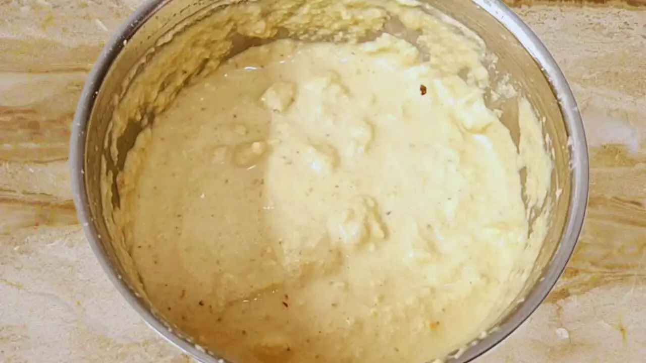 Grinding the content into a fine paste