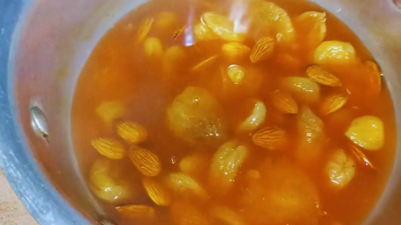Mixing everything nicely and letting it boil