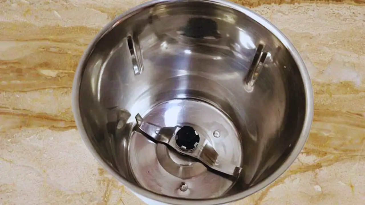 Taking a clean grinder