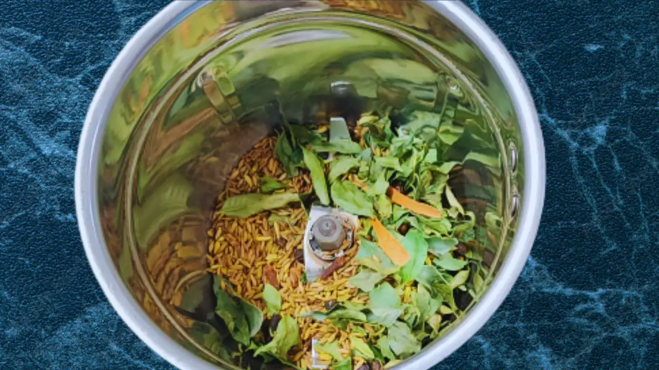 Ingredients are cool enough, transferring them into your grinder
