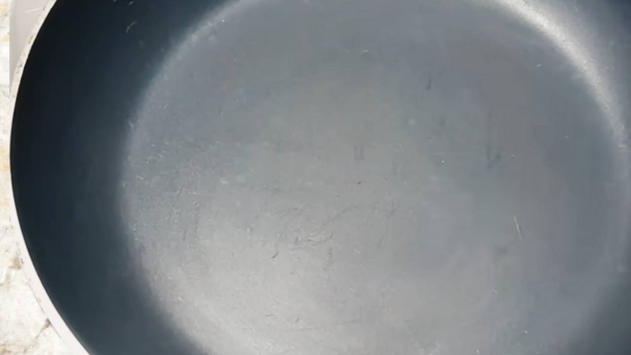 Heating a pan