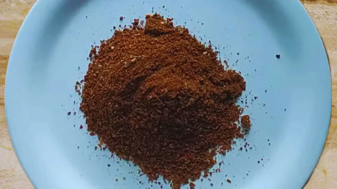 Grind dry roasted spices into a fine powder