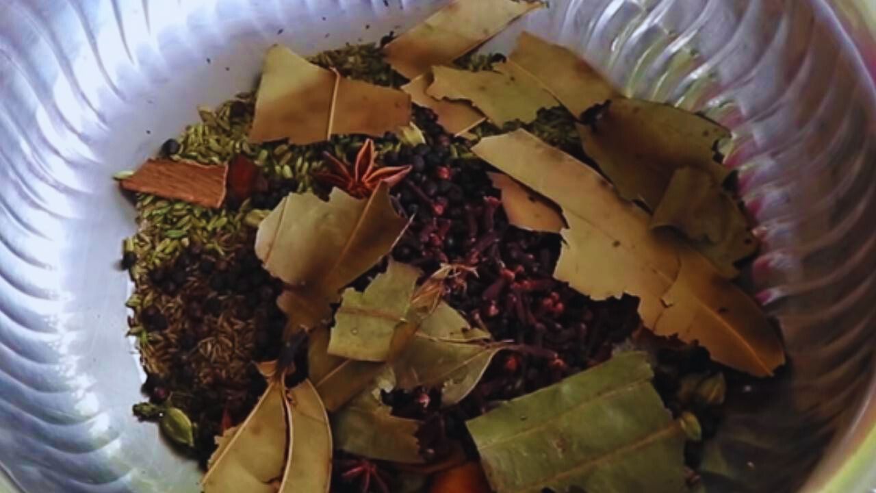 Transferring the roasted bay leaves into the bowl when these are crisp and you notice a slight change in color
