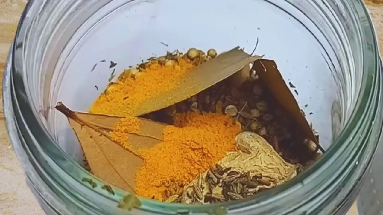 Adding 1 tsp of turmeric powder