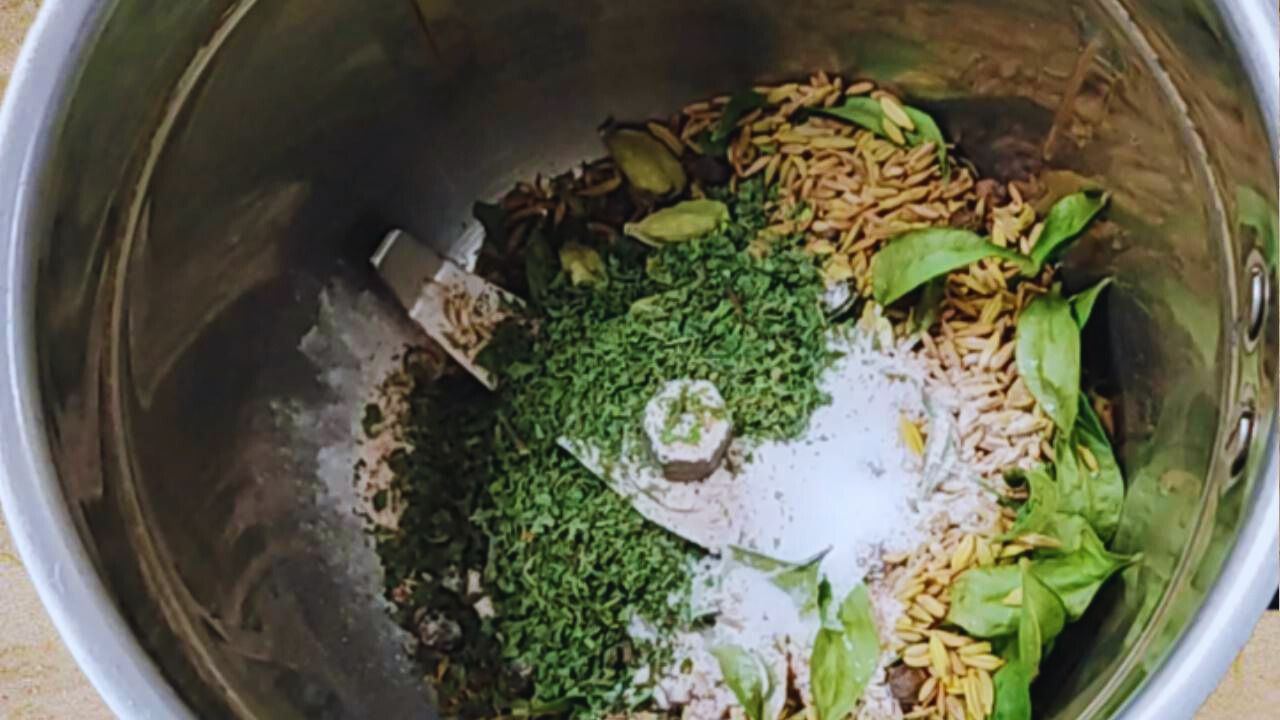 Adding 1 tsp of dry mint (pudina) leaves powder