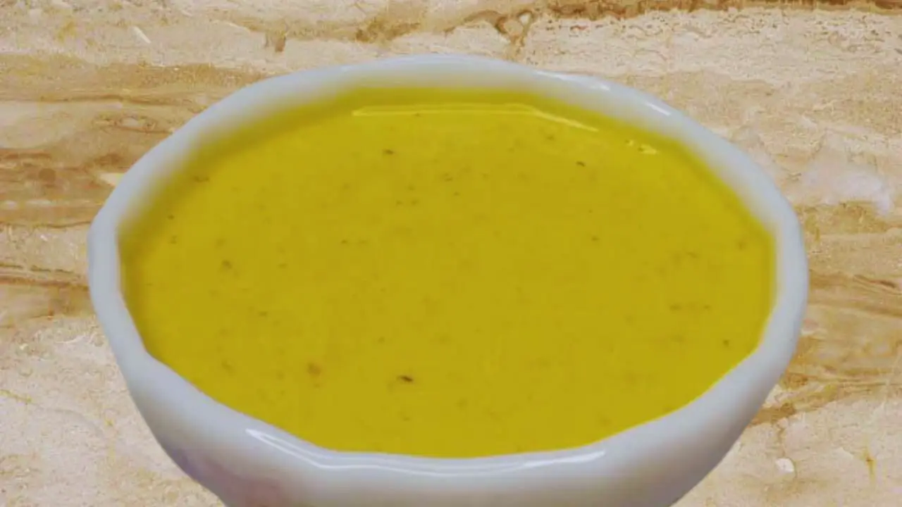 Yellow dhokla chutney is ready