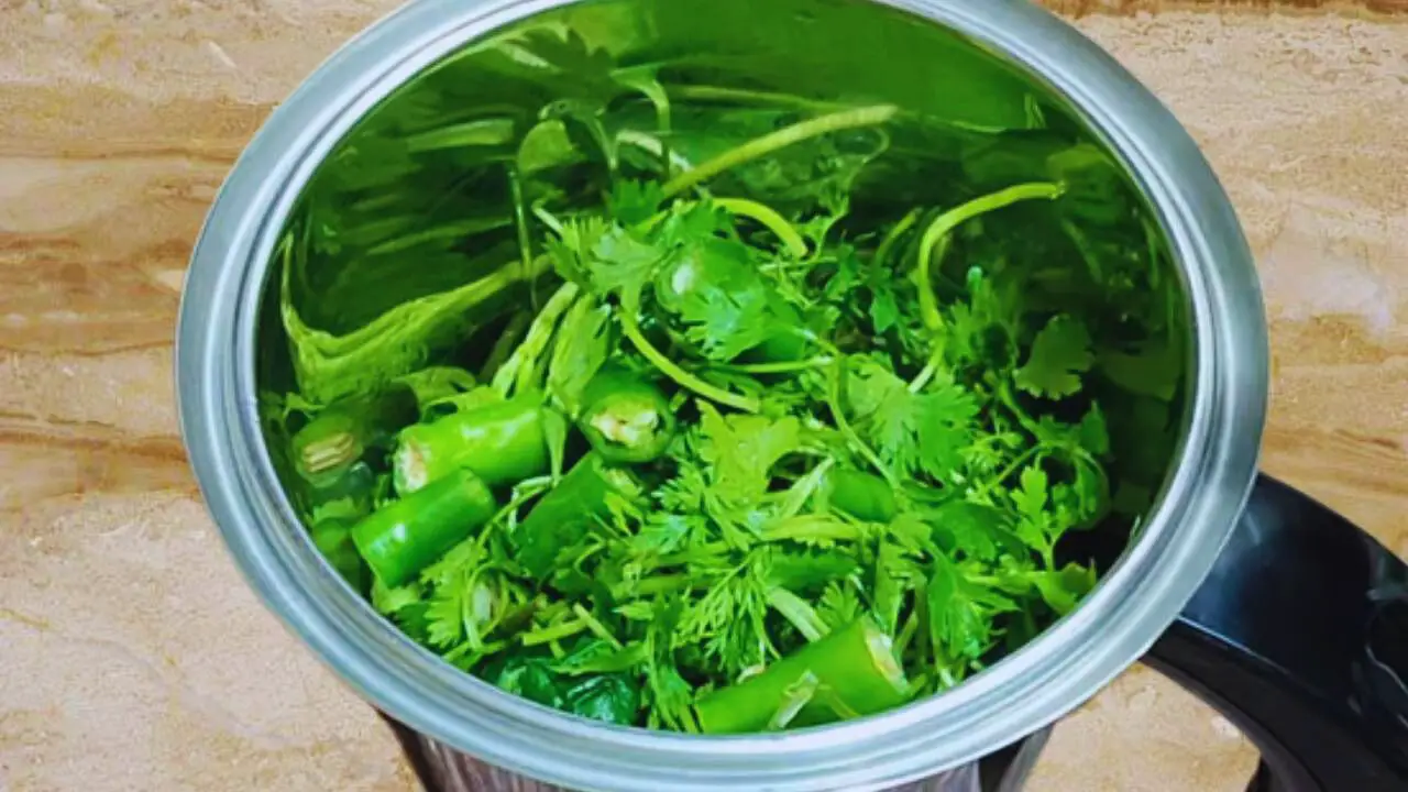 Added 3 pieces of fresh green chilies