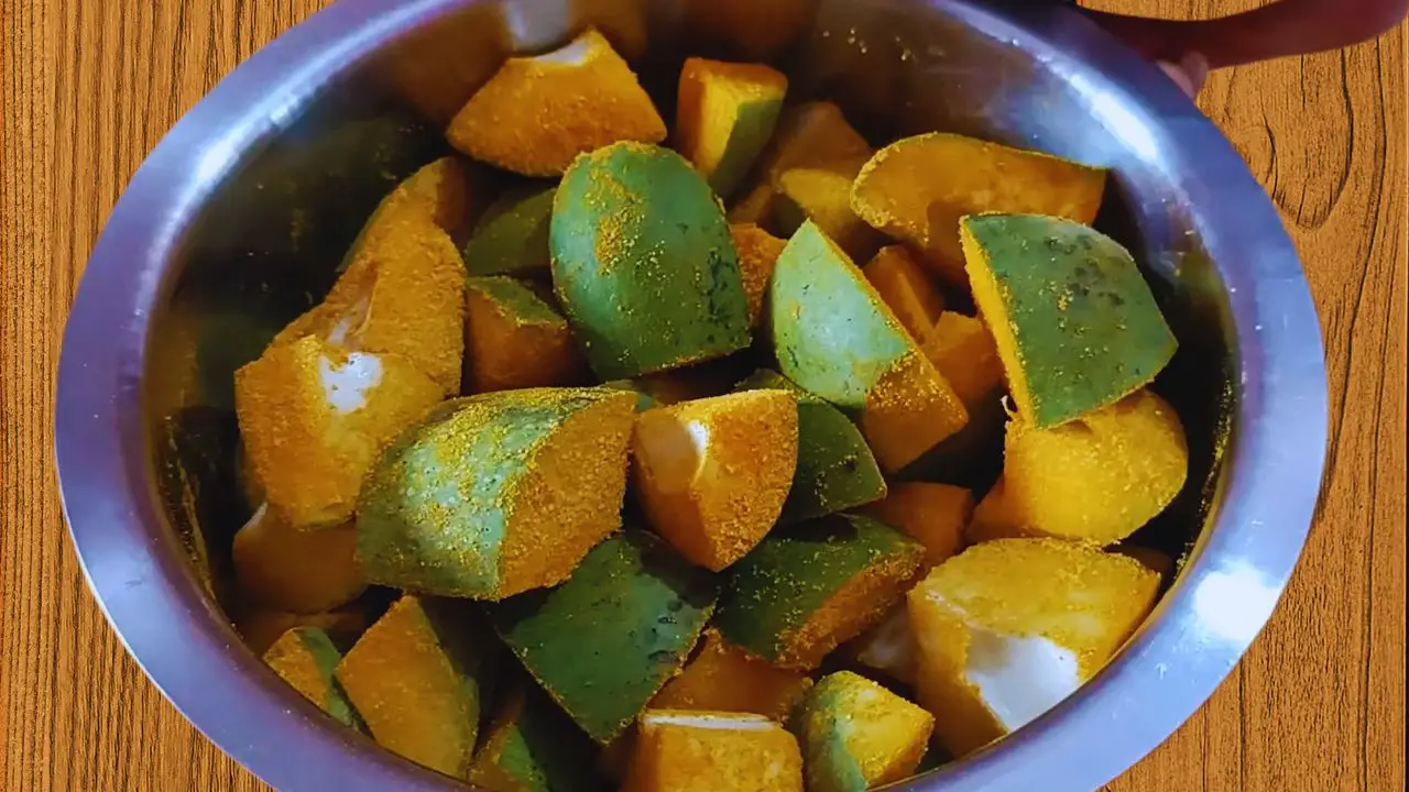 Added 100g of salt, 2 tbsp of turmeric powder in pan