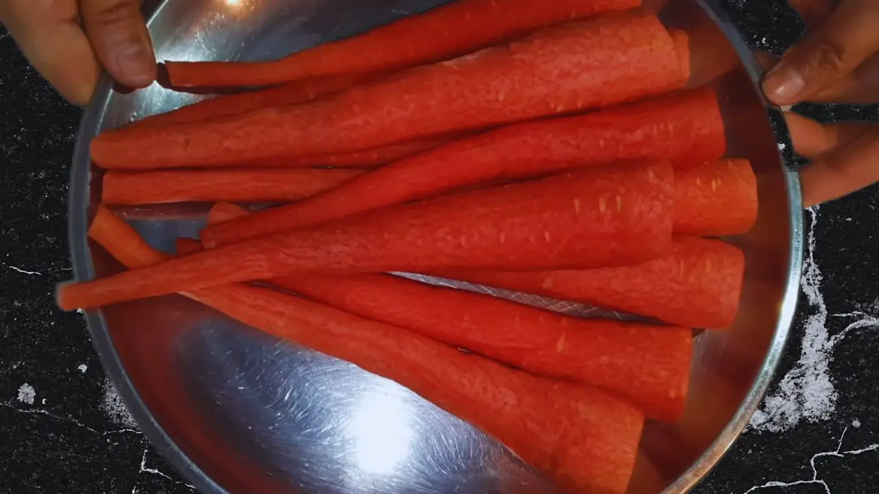 Peeled carrot