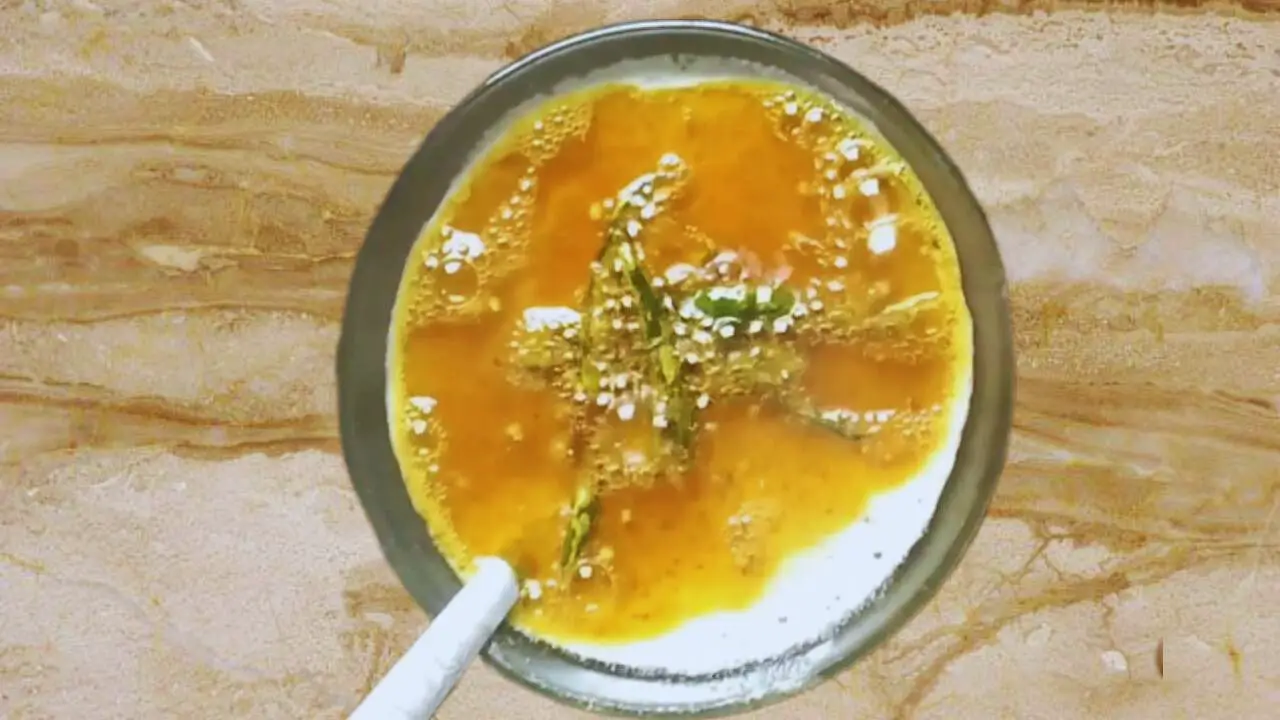 Poured tadka in mustard paste