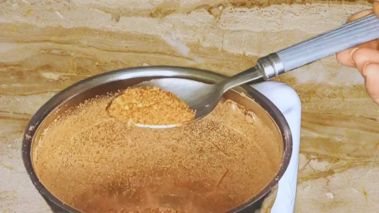 Relatively coarse powder