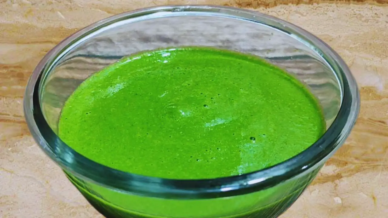 Spinach chutney is now ready