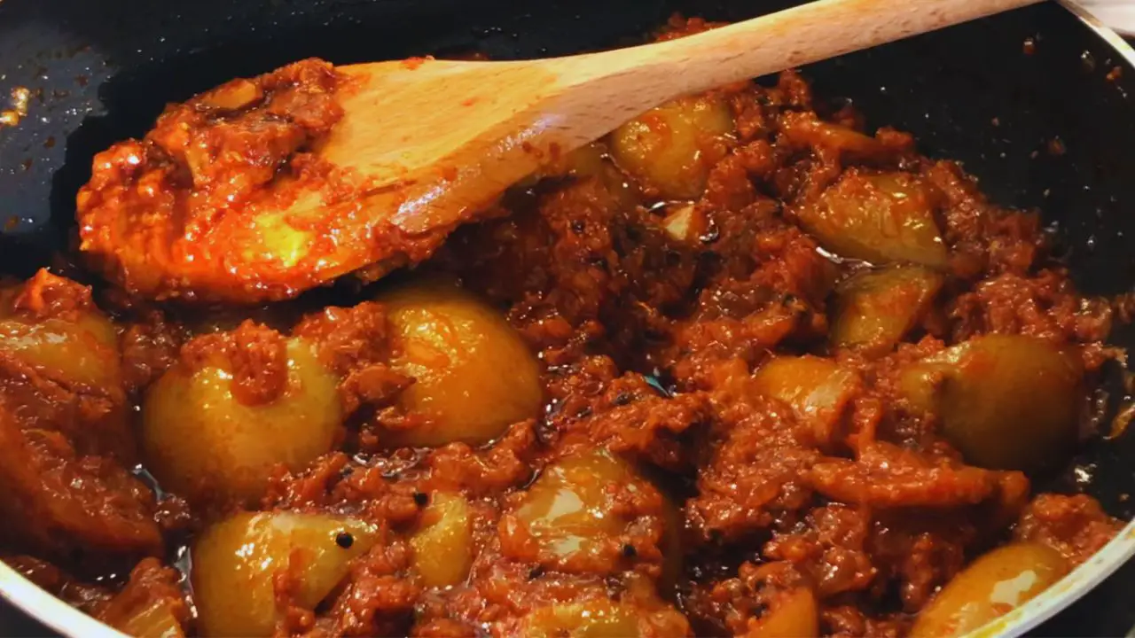 Stirring spice mix