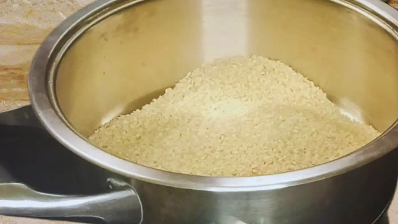 2.5 cups of white sesame seeds