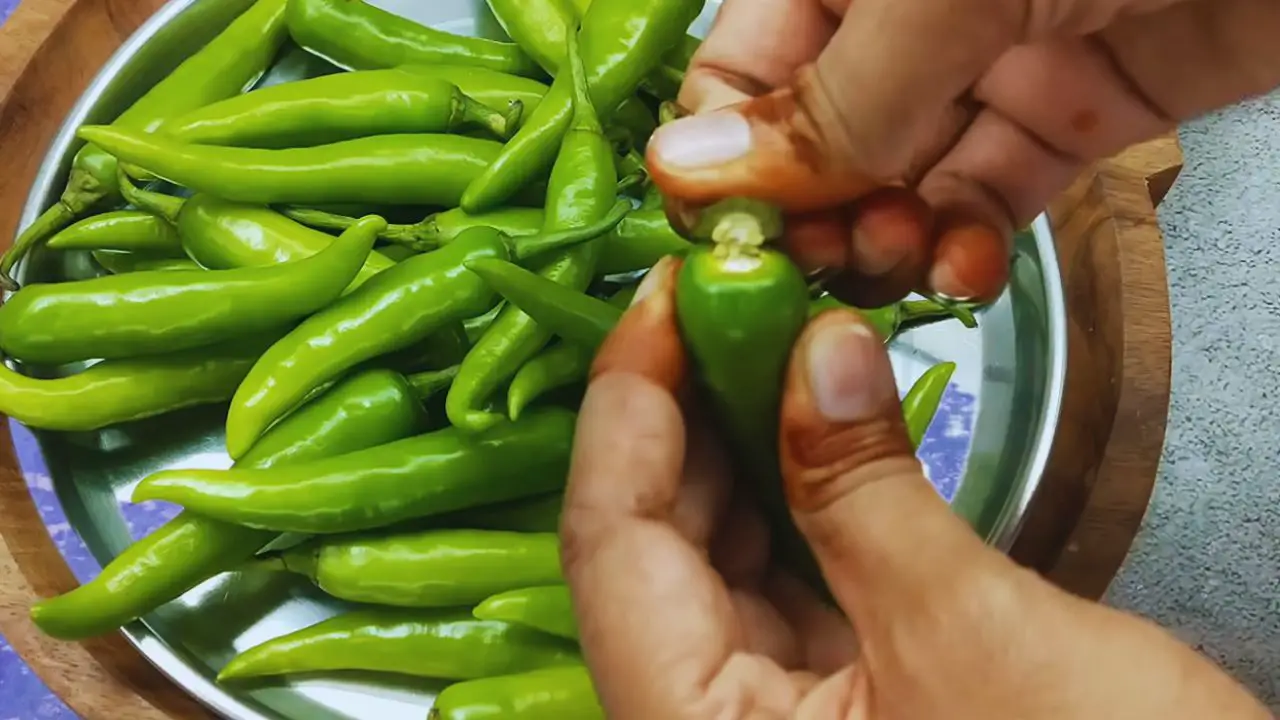 Removing the pedicle from every chili