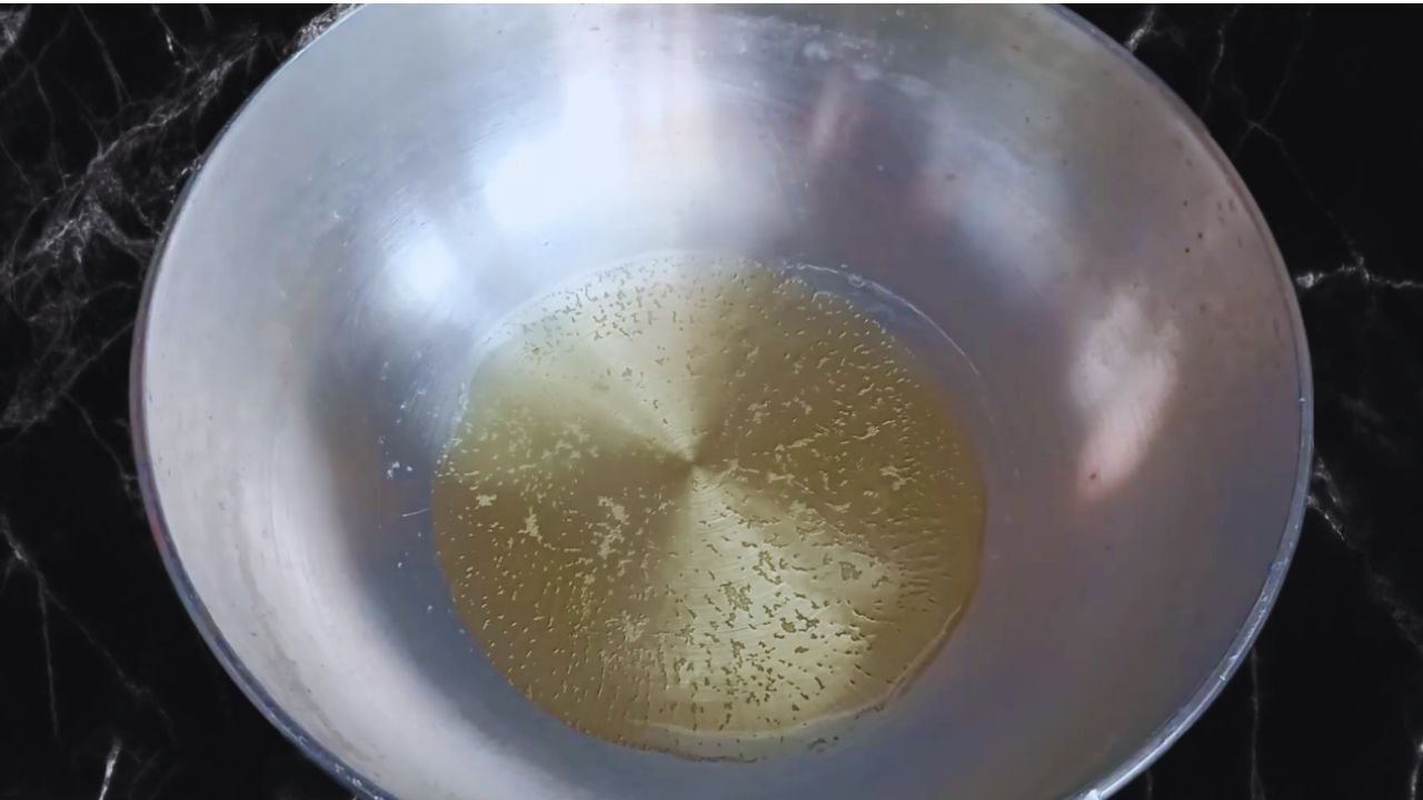 Heating 1½ tbsp sesame oil