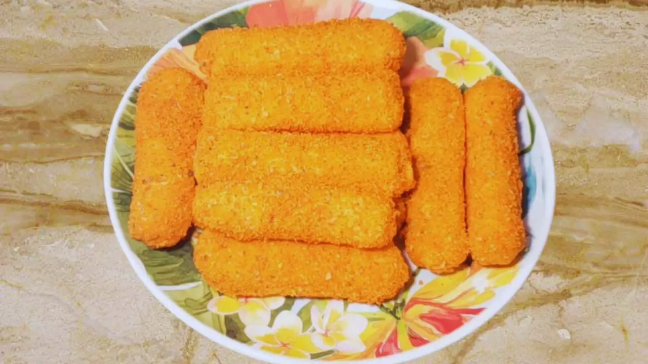 Coated cheese sticks for refrigeration 