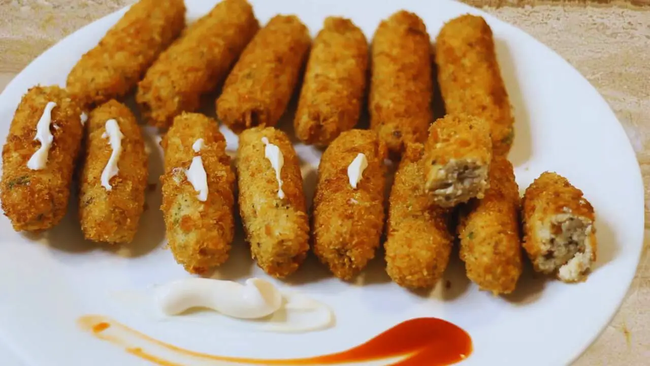 Delicious and crispy chicken fingers served