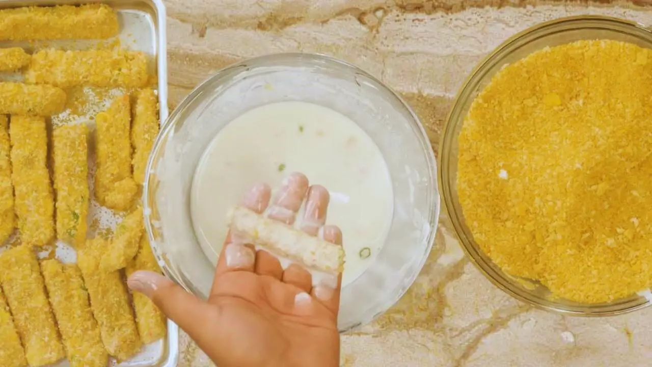 Coating vegetable finger with batter
