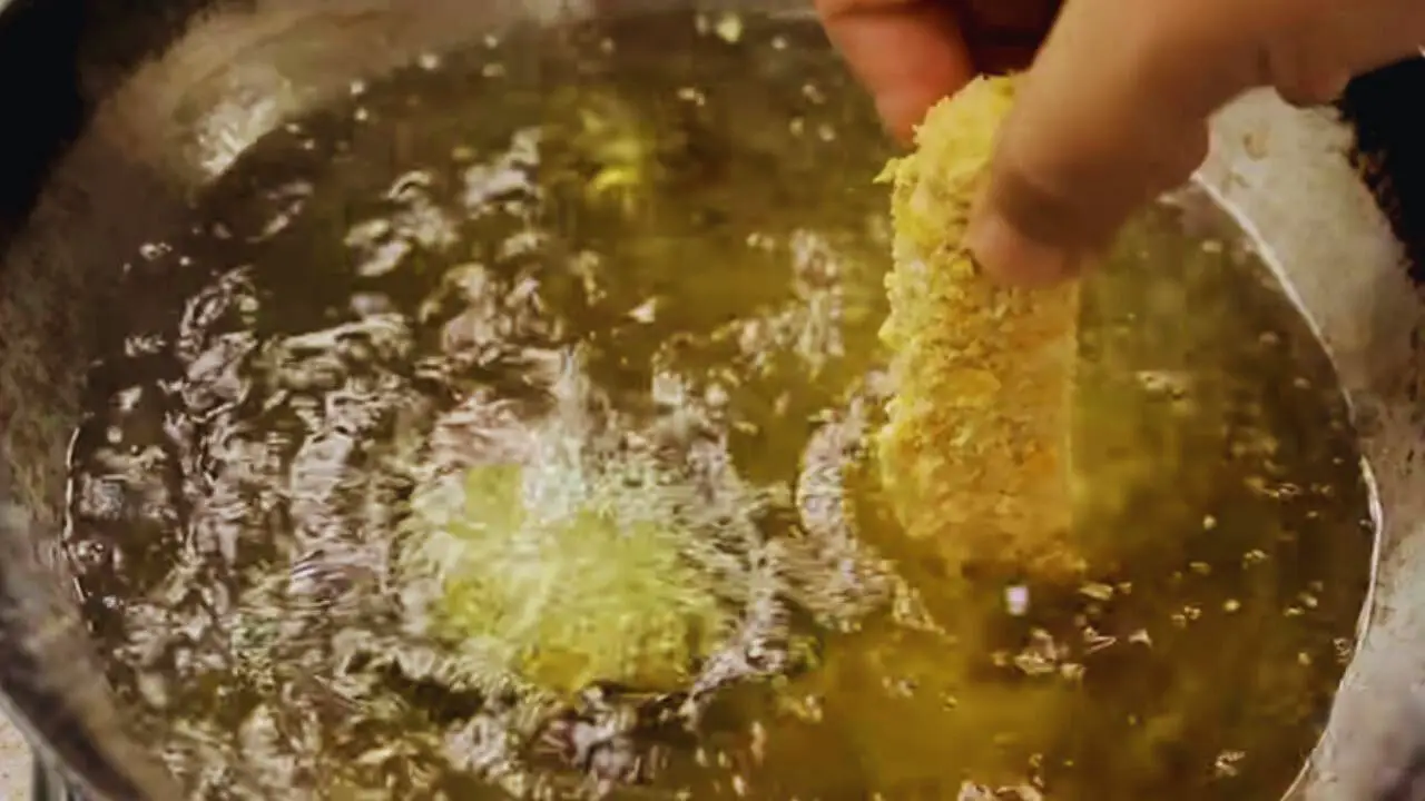Frying vegetable fingers