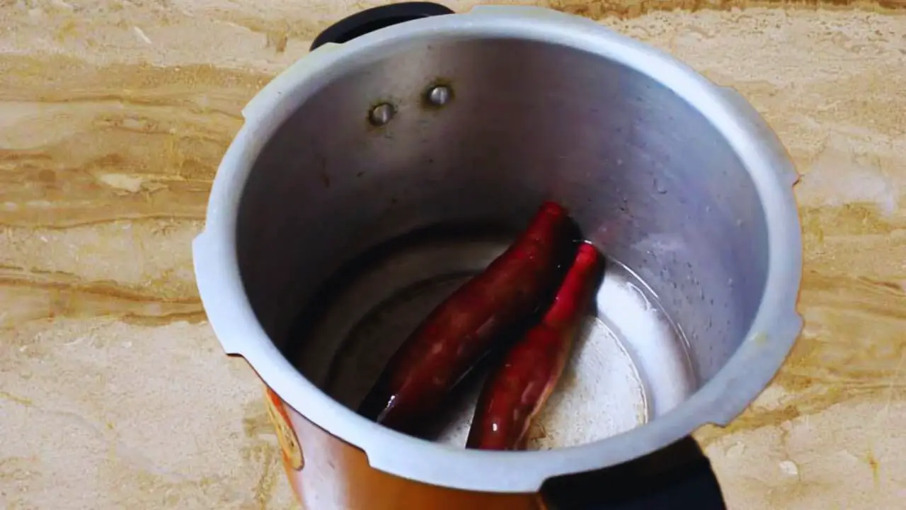 Pressure cooking to shape sweet potato cutlets easily 