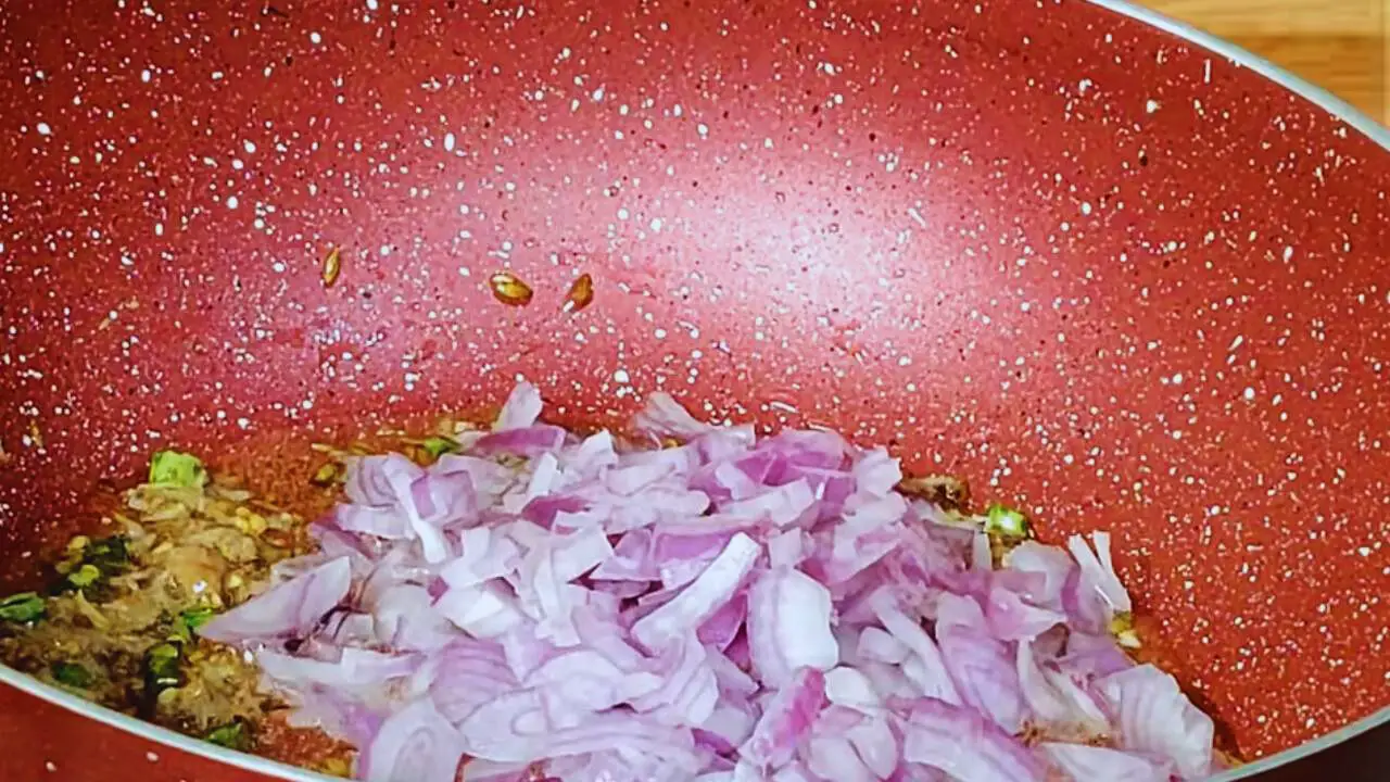 Adding onion to Bread Chop ingredients 