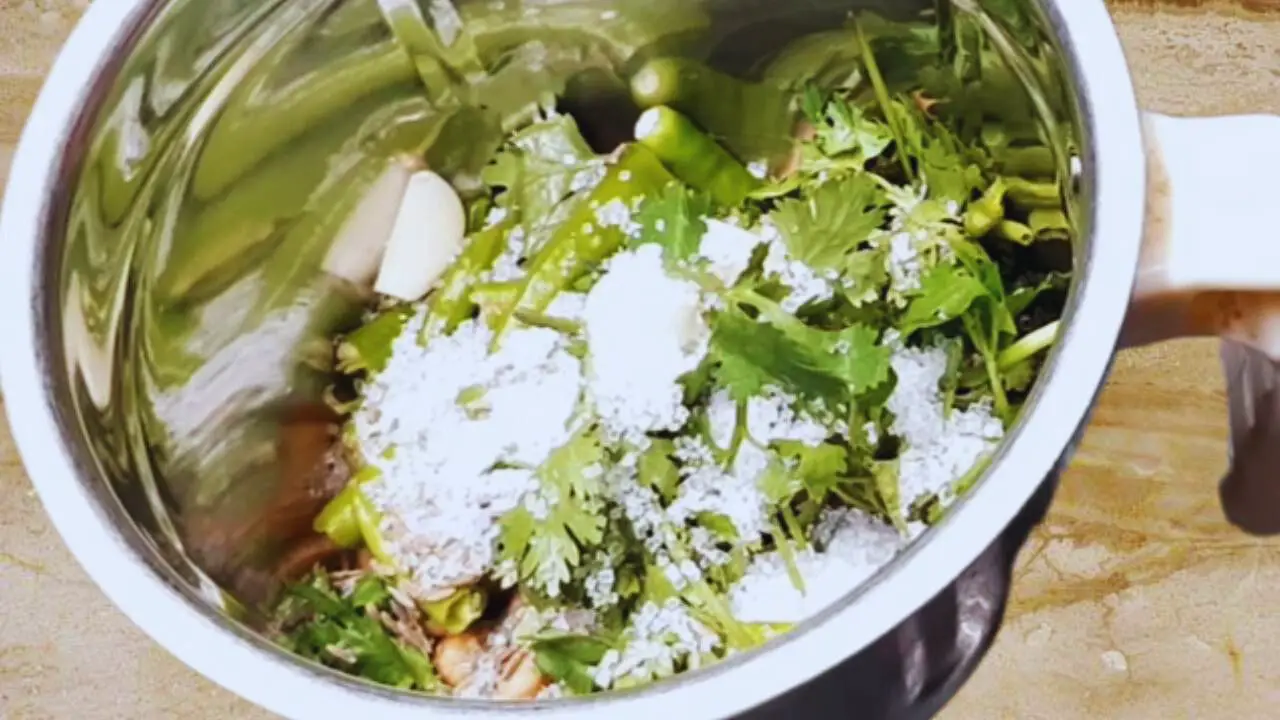 Adding sugar to Dahi Chutney ingredients 