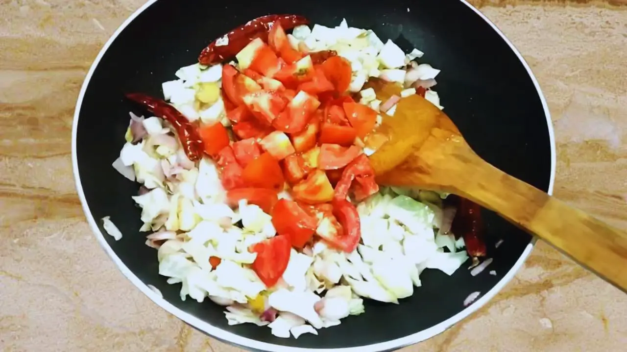 Adding tomatoes 