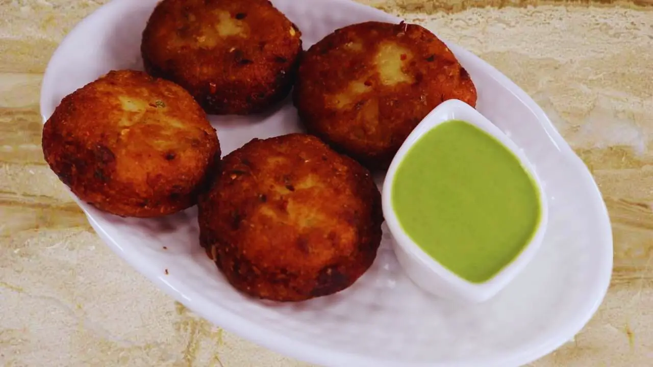 Aloo Tikkis served