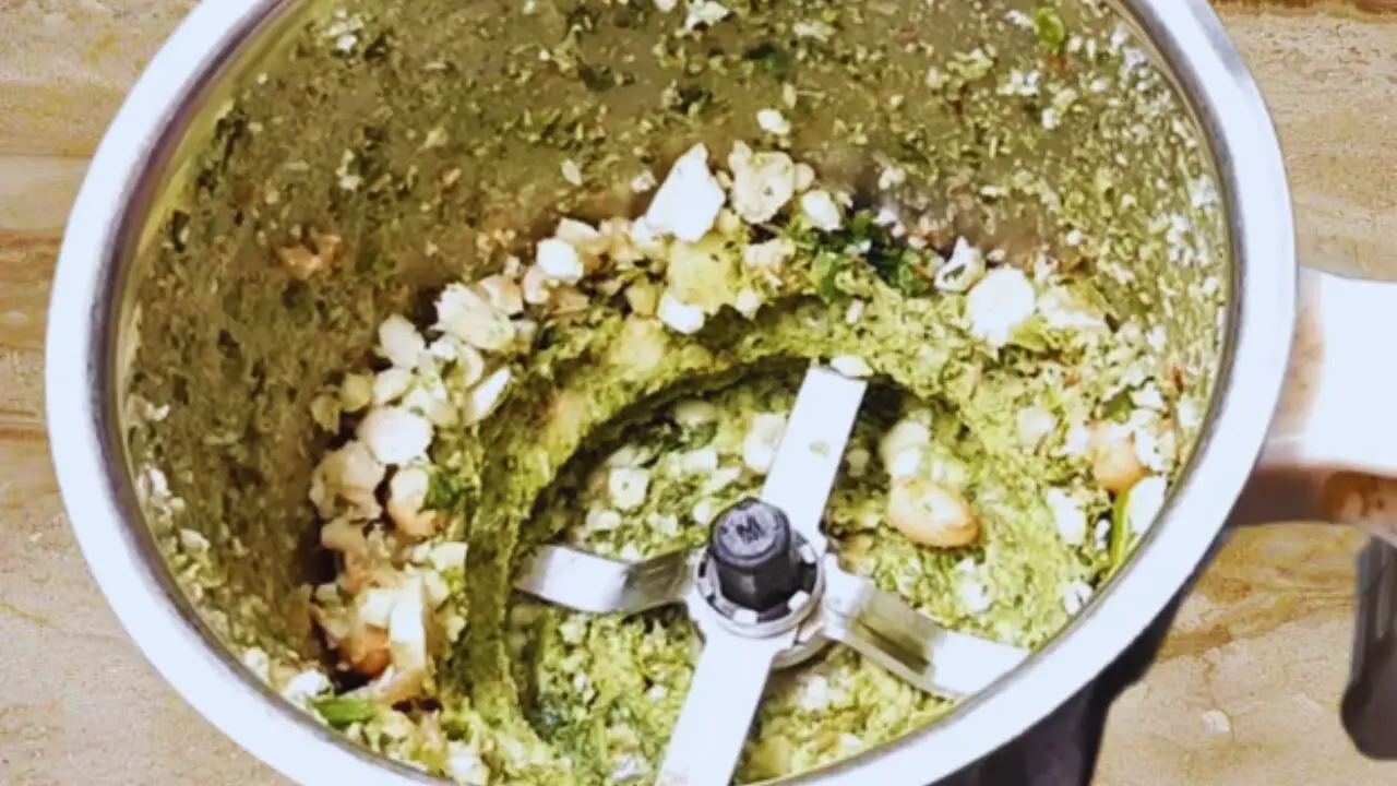 Coarse paste of Dahi Chutney ingredients 