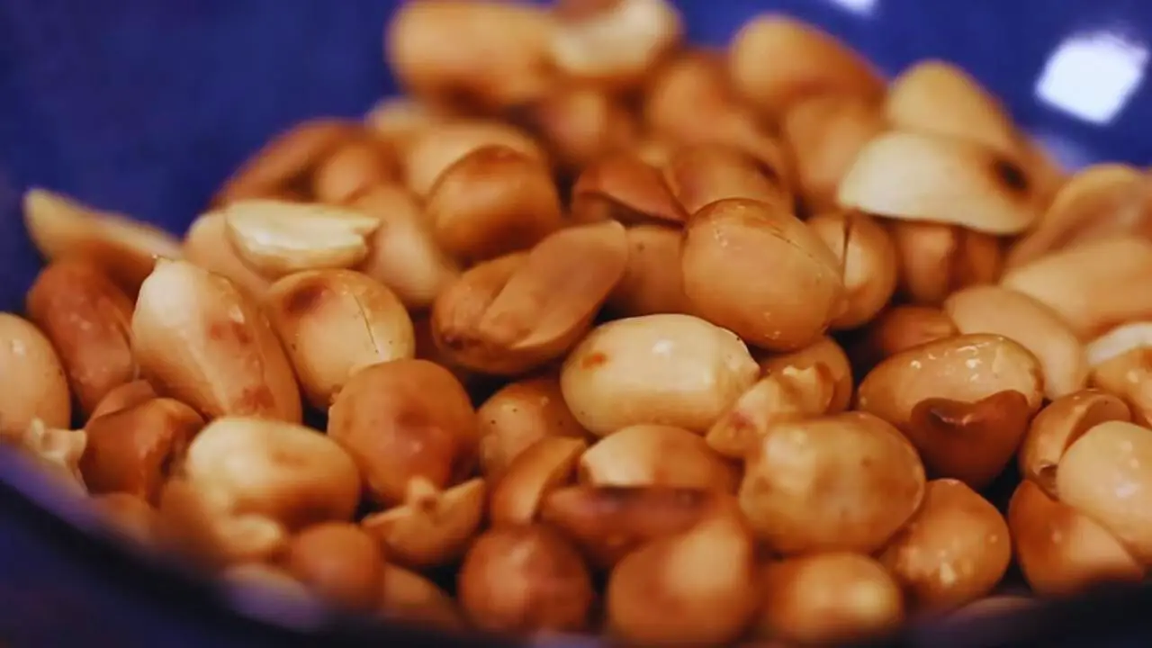 Cooling peanuts 