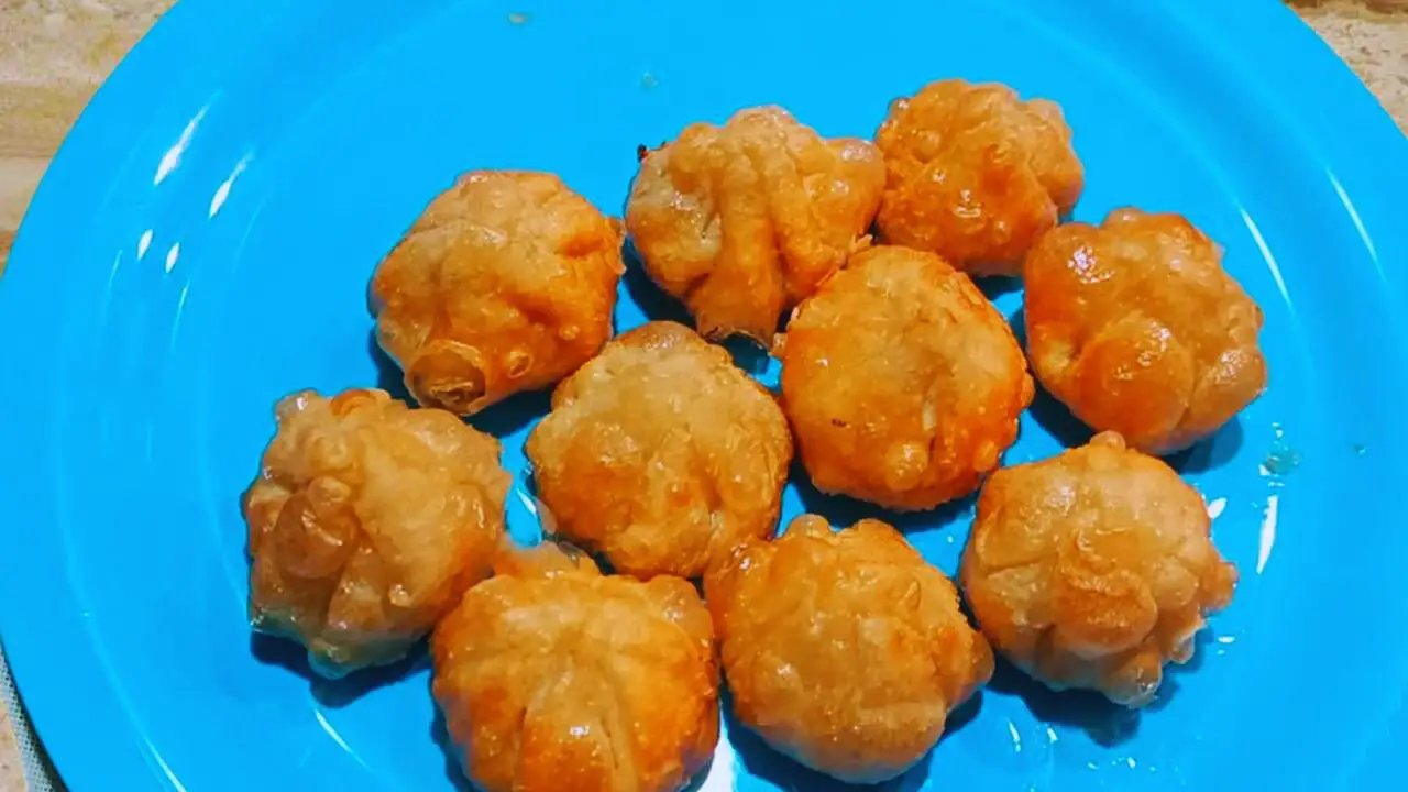 Fried Fish Momos on a plate 