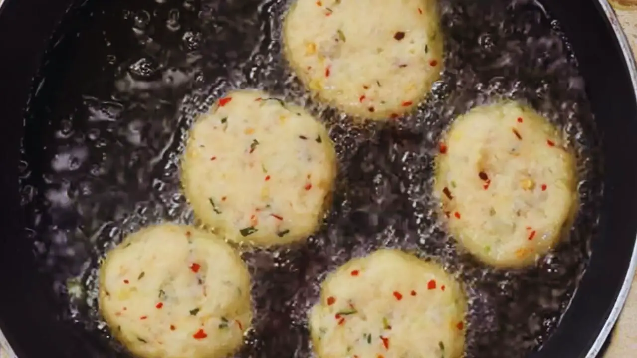Frying Aloo Tikkis