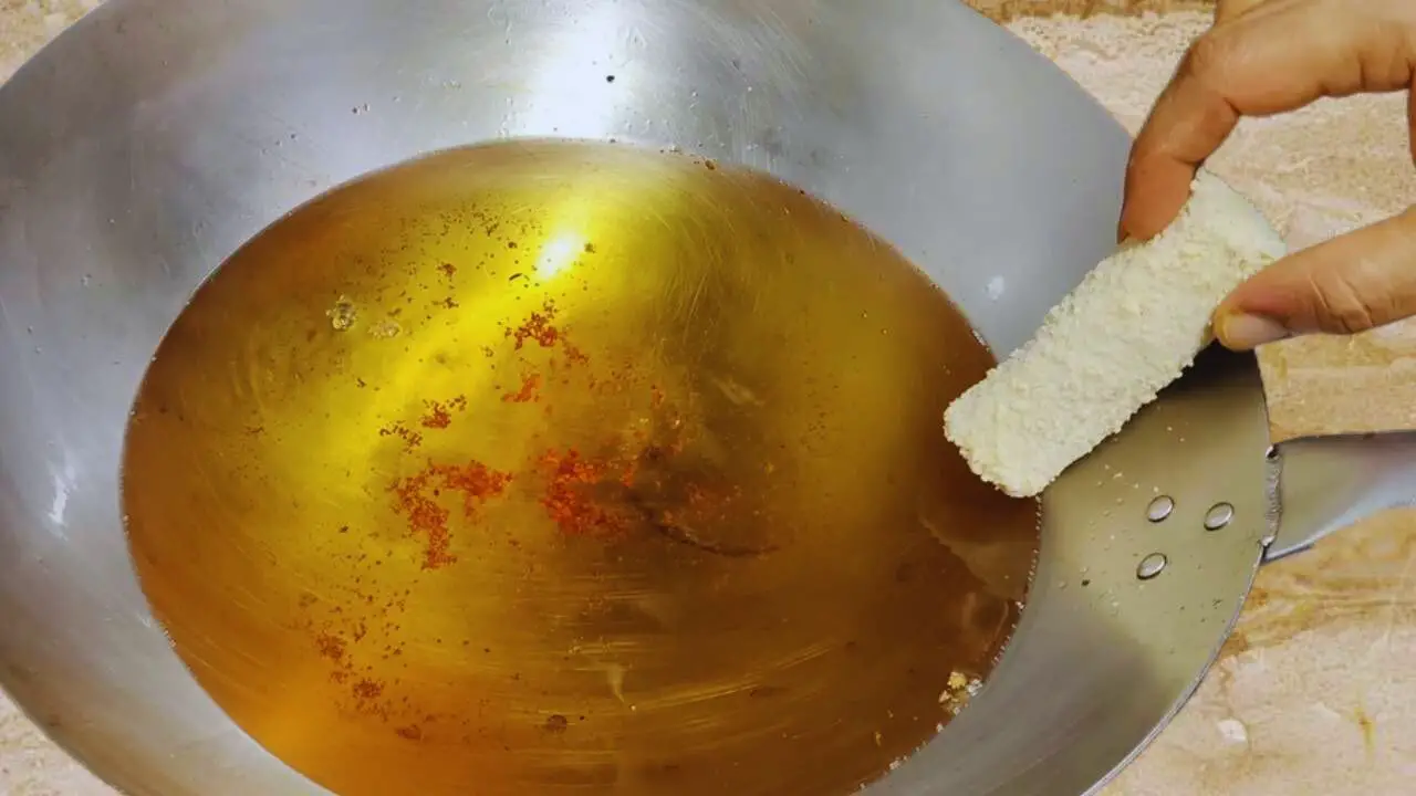 Frying Bread Rolls