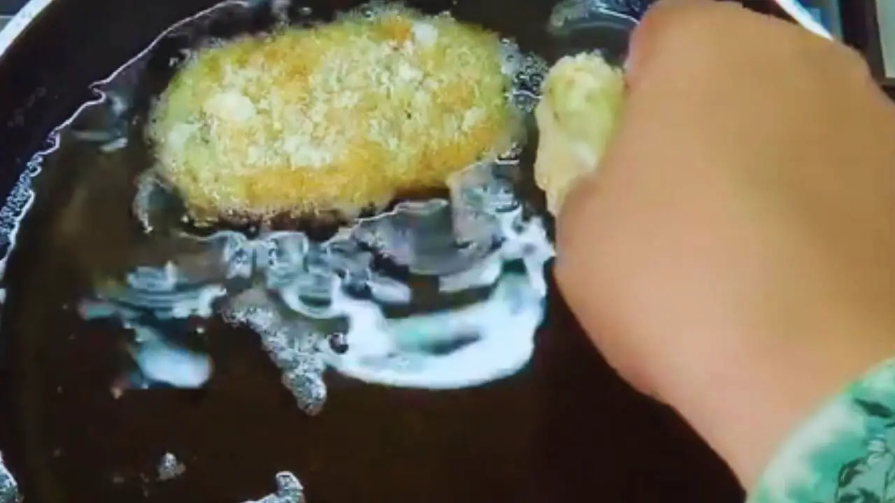 Frying prawn kababs